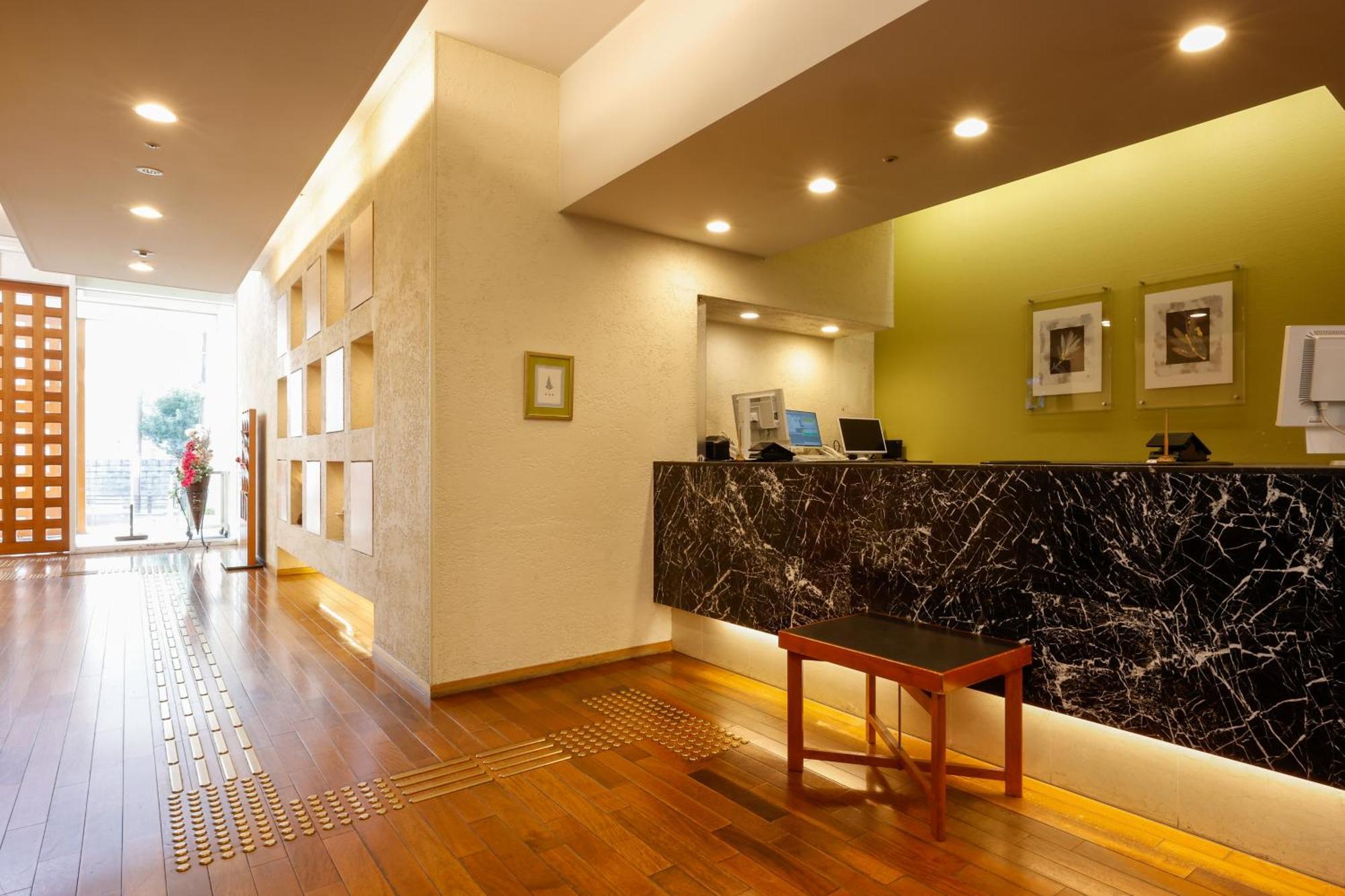 Hotel The Lutheran Osaka Exterior photo