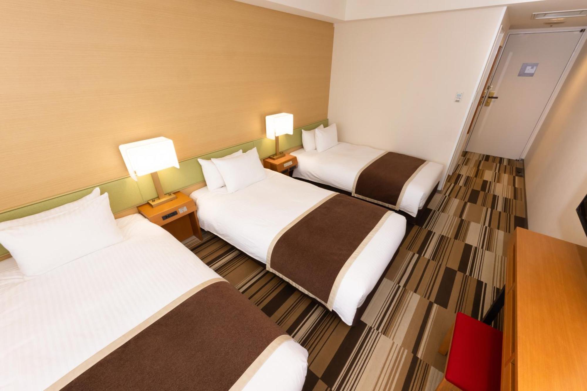 Hotel The Lutheran Osaka Exterior photo