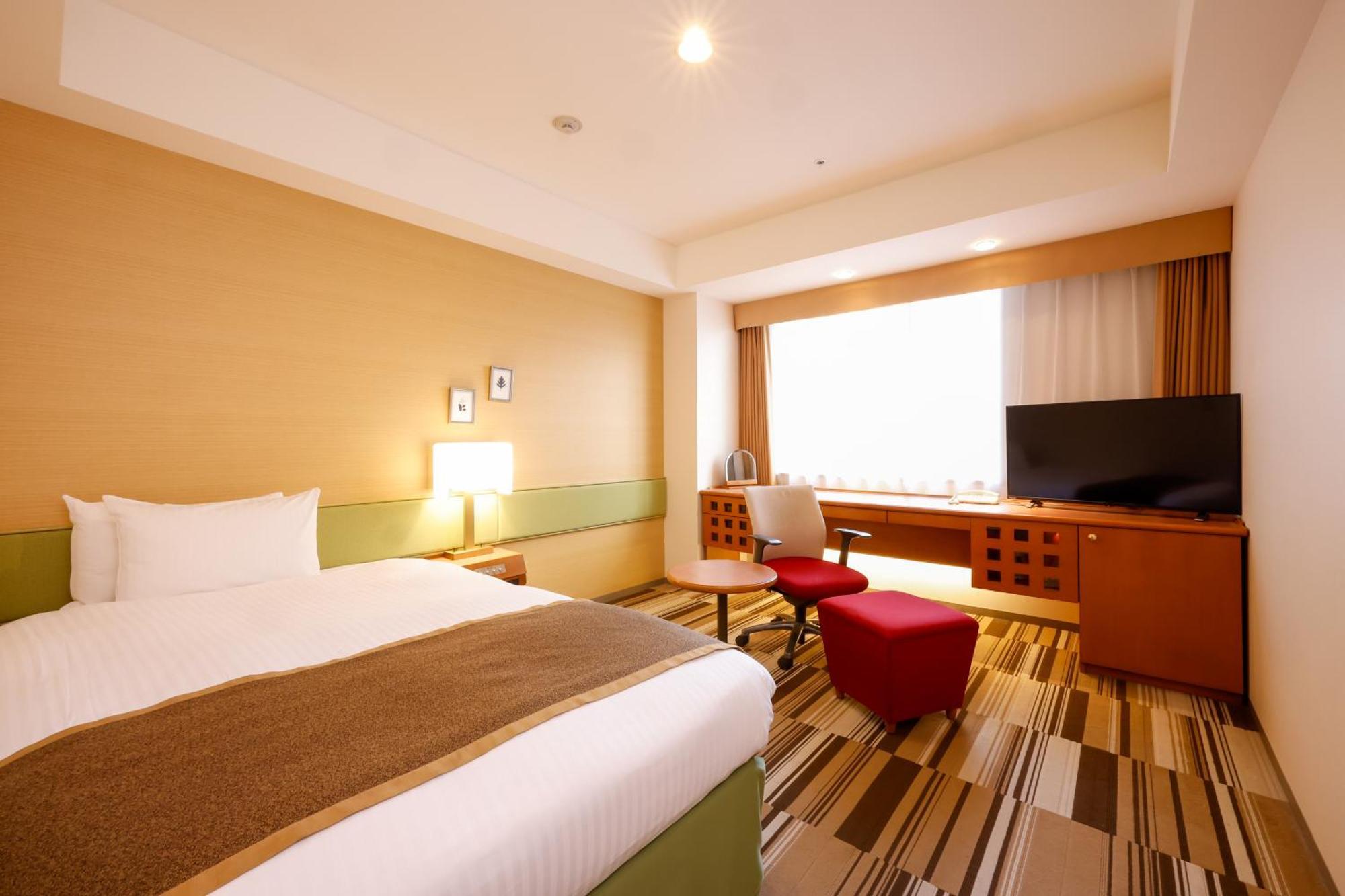 Hotel The Lutheran Osaka Exterior photo