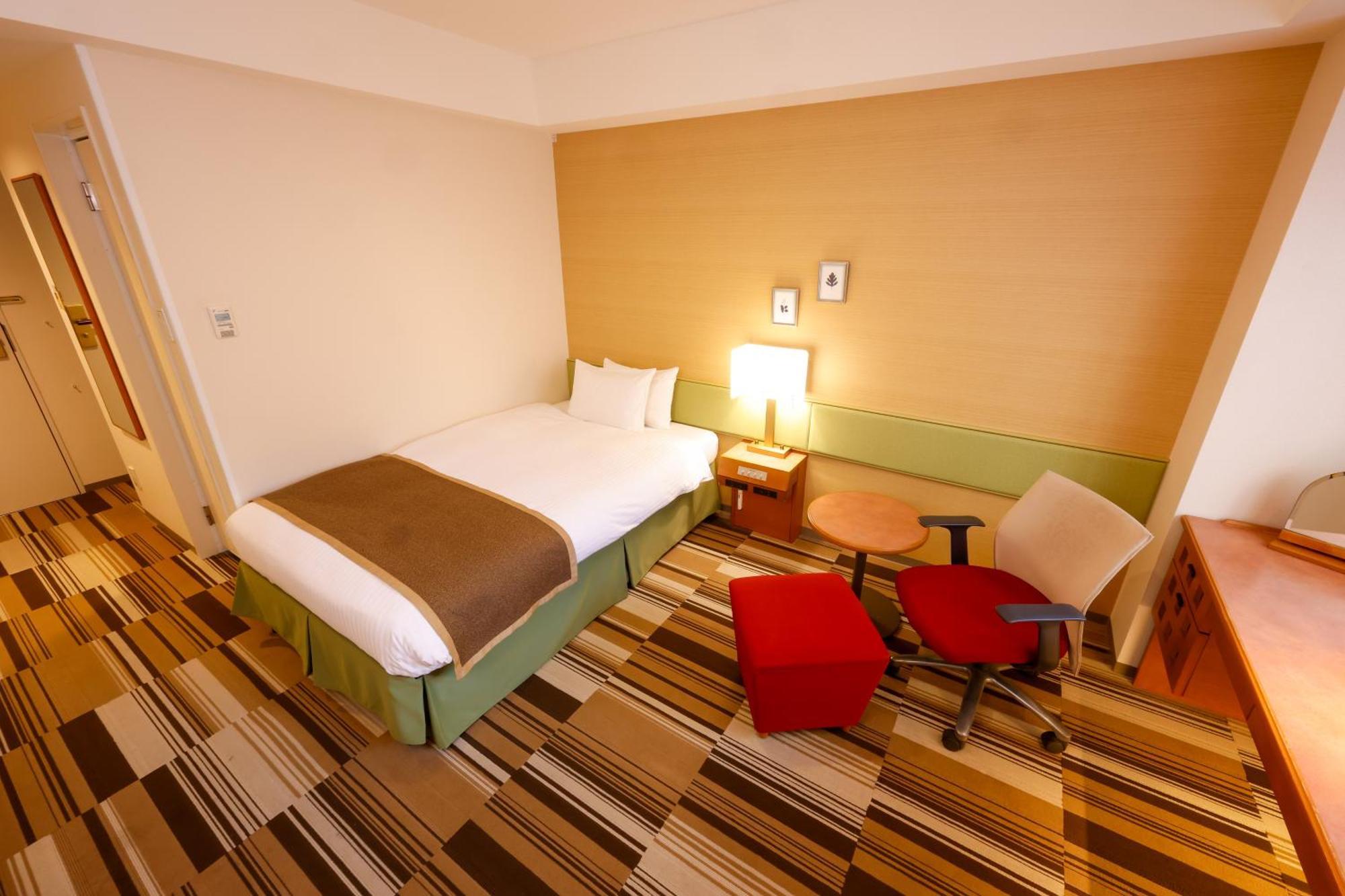 Hotel The Lutheran Osaka Exterior photo